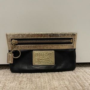 Authentic Coach Poppy clutch
